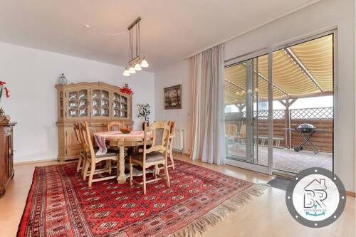 Esszimmer mit angrenzender Terrasse - 