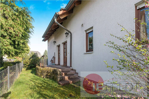 seitliche Hauseingänge - 