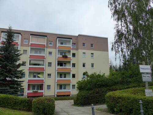 Ansicht der Wohnanlage - 3 Zimmer Etagenwohnung zum Kaufen in Oschatz