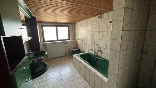 OG-Wohnung, Bad - 