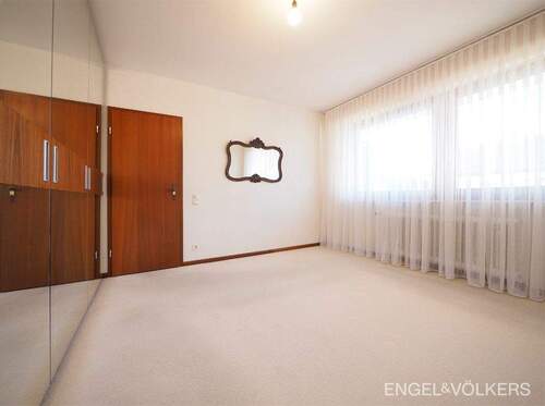 Bild 3 - 8 Zimmer Doppelhaushälfte in Riegelsberg