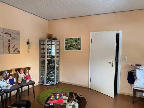 zweites großes Zimmer OG - 