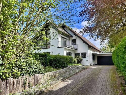 Ansicht Haus - Repräsentatives EFH mit großem Gartenparadies