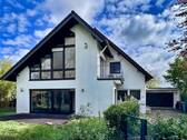 Ansicht Haus - 4 Zimmer Einfamilienhaus zum Kaufen in Ratingen