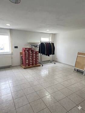 Verkaufsraum -Nutzfläche - 
