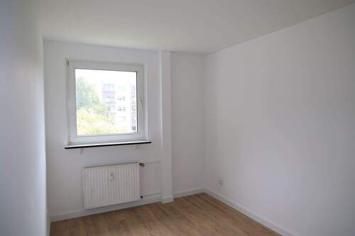 Kinderzimmer_Bild1.JPG - 3 Zimmer Etagenwohnung in Duisburg