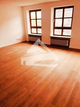 5 - Gemütliche 2-Zimmer-Altbauwohnung in zentraler Innenstadtlage