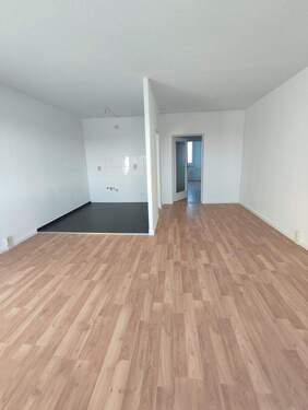 Wohnzimmer-Küche Beisp. - Etagenwohnung mit 80,90 m&sup2; in Dresden zur Miete