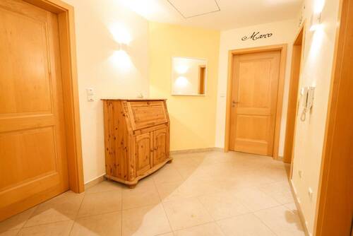 Flur Obergeschoss.jpeg - 