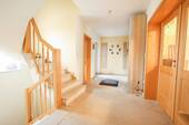 Treppe EG.jpeg - 4 Zimmer Einfamilienhaus in Treuchtlingen
