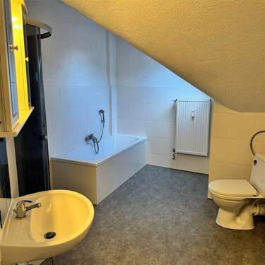 Bad - Etagenwohnung mit 66,00 m&sup2; in Borgentreich zur Miete