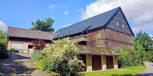 Scheune Osten u. Garagen - 