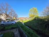 Blick zum Parkplatz - 