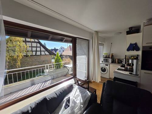 Wohnraum mit Blick zur Küche - 