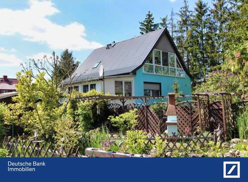 Haus Gartenansicht - Gepflegtes Einfamilienhaus mit Mehrgenerationen-Potenzial - kurzfristig bezugsfertig!