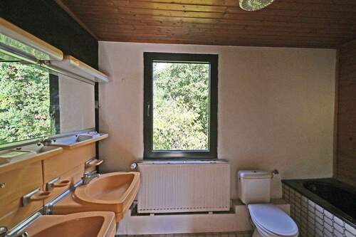 Haus 1 - Bad - 