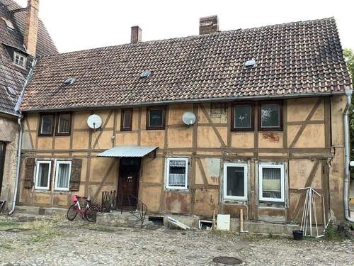 Hofansicht 2 - 2 Zimmer Mehrfamilienhaus, Wohnhaus in Wanzleben-Börde OT Klein Wanzleben