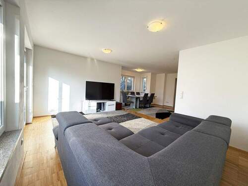 Bild 2 - 4 Zimmer Reihenendhaus zur Miete in München