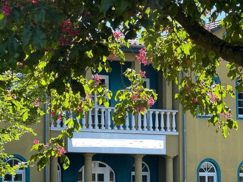Hausansicht - Pension mit 8 Doppelzimmern zu vermieten