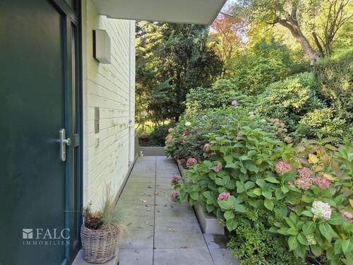 Eingangsbereich - 4 Zimmer Etagenwohnung zum Kaufen in Bad Soden am Taunus