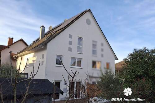 Seitenansicht - 5 Zimmer Doppelhaushälfte zum Kaufen in Elsenfeld