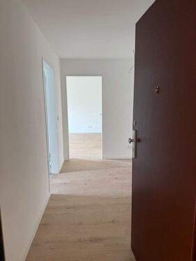 Flur - Etagenwohnung mit 78,00 m² in Nürnberg zur Miete