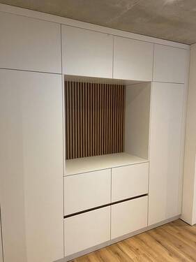 Garderobenschrank im Flur - 