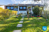 Garten mit Schaukel - Split-Level-Reihenhaus mit Seeblick- Wohnen in einer begehrten Lage von Plön