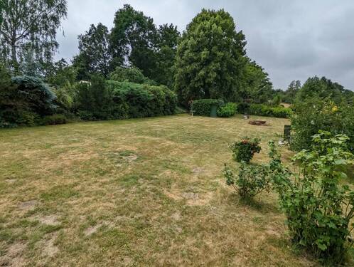 Blick ins Grundstück - Grundstück zum Kaufen in Pulsnitz