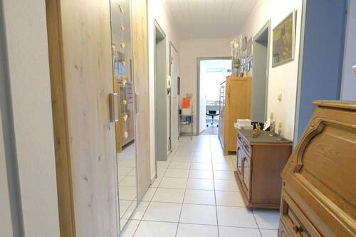 Flur 2 OG links Ansicht 2 - 