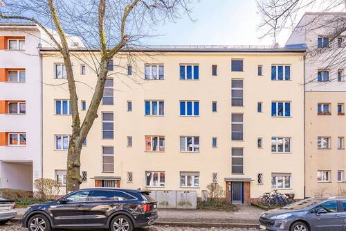 Hausansicht - Vermietete 2-Zimmer-Hochparterrewohnung in Alt-Mariendorf