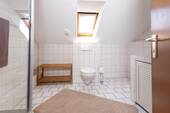 Bad mit Dusche im DG - 