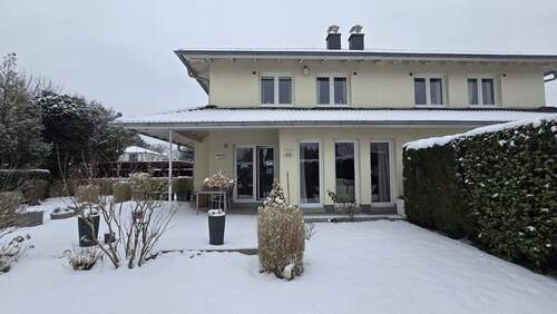 Außenansicht West - 4 Zimmer Doppelhaushälfte zum Kaufen in Hamburg