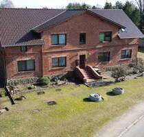 Viel Platz für Mensch und Tier: Teilvermietes modernisiertes MFH mit großer Stallung und viel Grün - Lüblow Alt Krenzlin