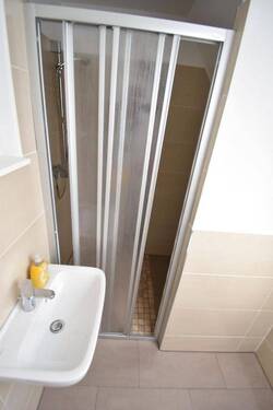modernes Duschbad OG - 