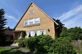 Bild 3 - 6 Zimmer Mehrfamilienhaus, Wohnhaus in Himbergen