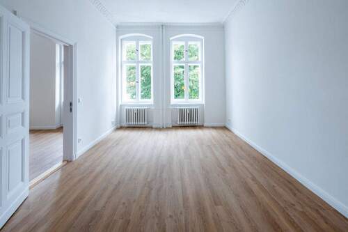 Lichterfüllte Wohnräume - Sanierte Familien-Gründerzeitwohnung mit Balkon nahe Altstadt Spandau - bezugsfertig!