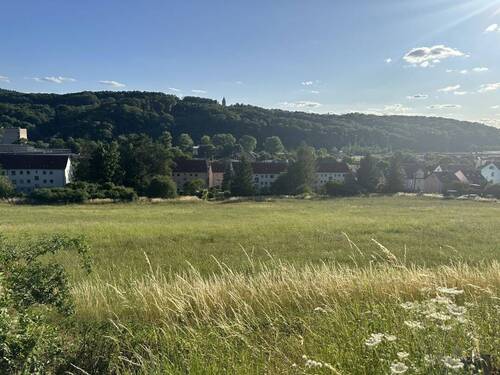 Aussicht - Zukunft gestalten im B-Plan-Gebiet - Grundstück mit Blick zum Burschenschaftsdenkmal