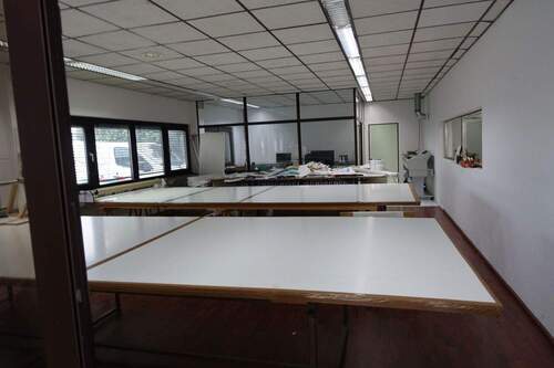 Produktionsgebäude - 