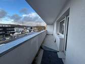 Balkon mit Aussicht - Moderne 3-Zimmer-Wohnung mit Balkon und Aussicht in Lörrach