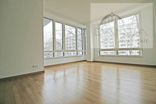 Wohnzimmer - Bezugsfreie Neubau-Wohnung in KaDeWe-Nähe