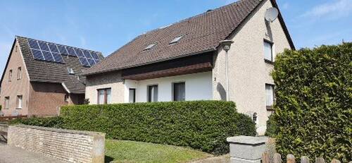 Familienfreundliches Haus - Familienfreundliches Einfamilienhaus mit zwei Wohneinheiten - provisionsfrei