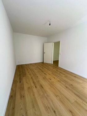 Schlafzimmer – Blick Eingang - 