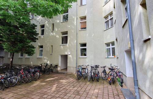 Innenhof - 2 Zimmer Etagenwohnung zur Miete in Magdeburg