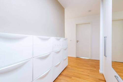 3 - 4 Zimmer Etagenwohnung in Berlin