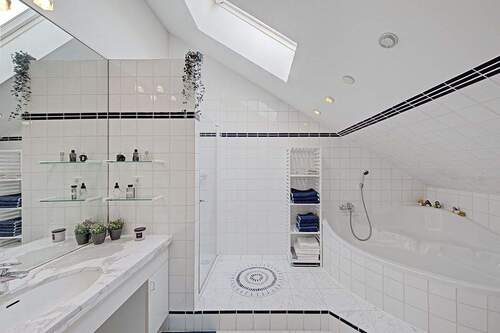 Zeitloses Baden im OG - 