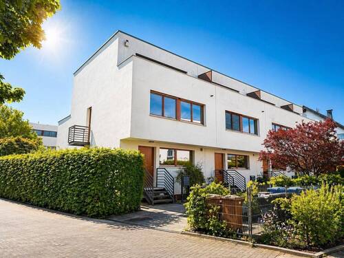 Hausfront - Architektonisches Wohnkonzept mit viel Licht, Raum und Privatsphäre in gefragter Lage