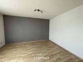Wohnzimmer - 3 Zimmer Etagenwohnung zur Miete in Rheinzabern