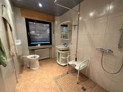 Badezimmer Erdgeschoss - 