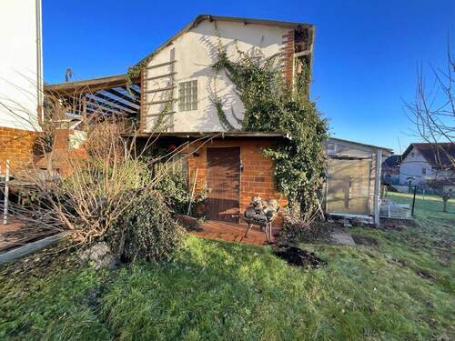 massives Stallgebäude - 